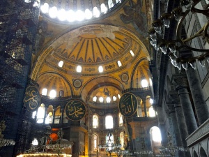 Interior de Santa Sofía que ver en Estambul