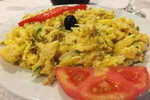 Bacalhau a bras que ver en Sao Miguel