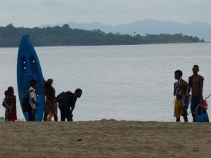 Costarricenses en la Playa de Cocles en Puerto Viejo