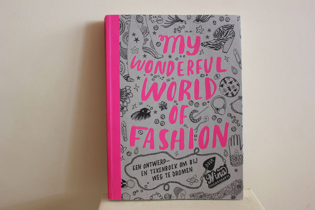{Cuaderno de ilustraciones de moda}