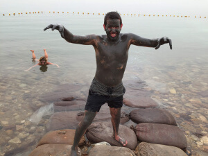 Barros en el Mar Muerto en Jordania