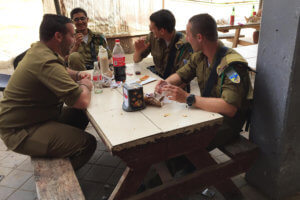 Militares en el Néguev